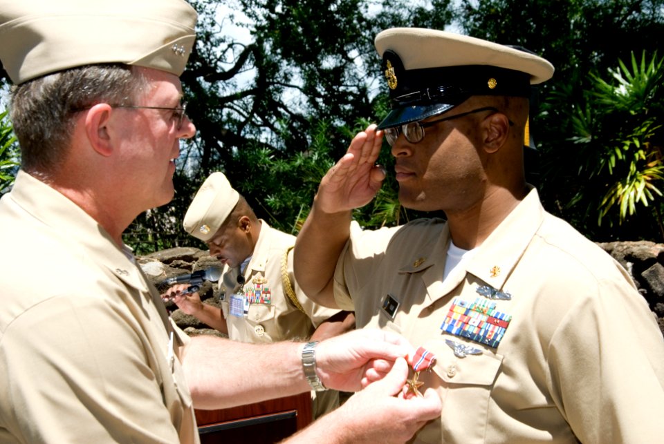 US Navy 100915-N-5476H-002 Individual Augmentee receives the Bronze Star