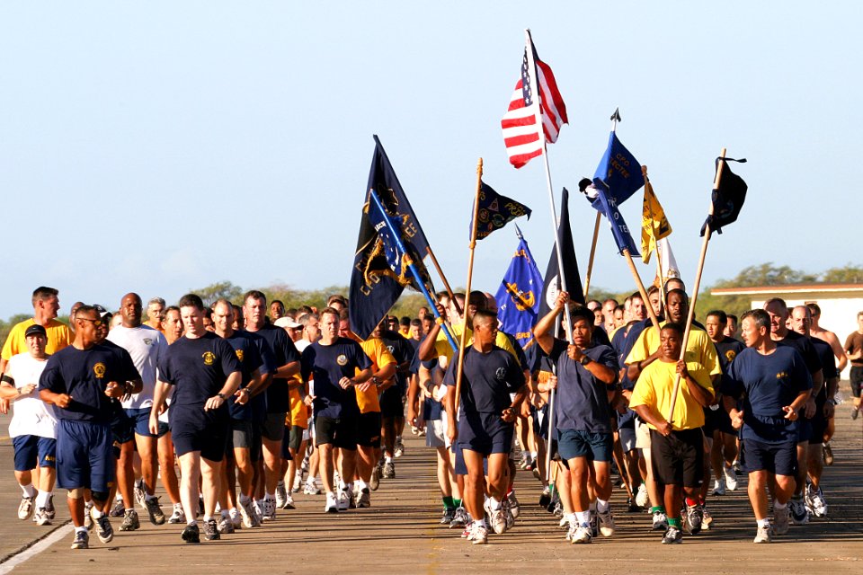 US Navy 030909-N-3228G-010 Chief petty officers