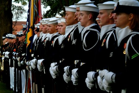 US Navy 031023-N-2383B-012 Sailors and Marines assigned to the U.S. Navy's Ceremonial Guard stand at attention during a full honors ceremony in honor of Adm. Marcello De Donno, Chief of Staff of the Italian Navy photo