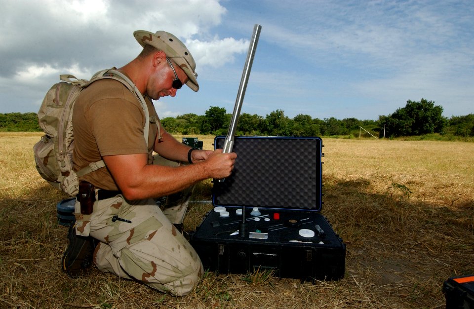 US Navy 040109-N-3236B-001 Equipment Operator 2nd Class John Flemming from Philadelphia, Pa., assigned to Explosive Ordnance Disposal Mobile Unit Three (EODMU-3) Detachment One, Stationed in San Diego Calif., provides field tra