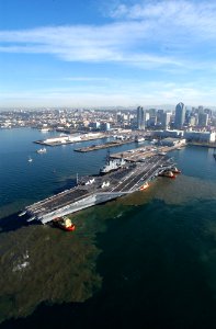 US Navy 040110-N-5362A-008 The decommissioned aircraft carrier Midway prepares to moor at its final resting place at Navy pier where it will become the largest museum devoted to carriers and naval aviation