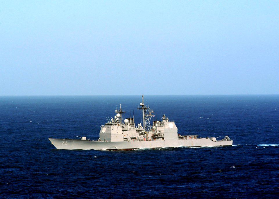 US Navy 040128-N-6278K-002 The guided missile cruiser USS Vella Gulf (CG 72) underway with the carrier strike group (CSG) assigned to USS George Washington (CVN 73)