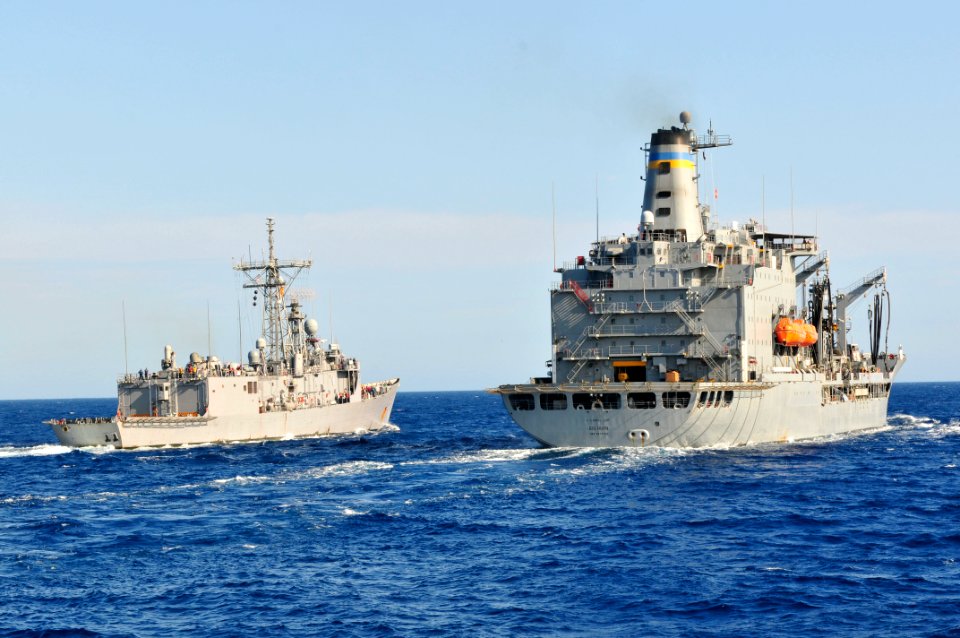 US Navy 110611-N-XO436-026 USS Stephen W. Groves (FFG 29) conducts a replenishment at sea with USNS Big Horn (T-AO 198)