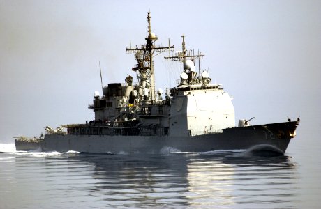 US Navy 040306-N-5319A-005 The Ticonderoga-class guided missile cruiser USS Vella Gulf (CG 72) pulls along side of USS George Washington (CVN 73) during a vertical replenishment