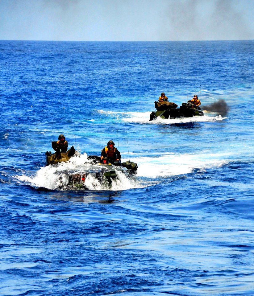 US Navy 110502-N-ZS026-080 Amphibious assault vehicles approach the well deck of USS Boxer (LHD 4)