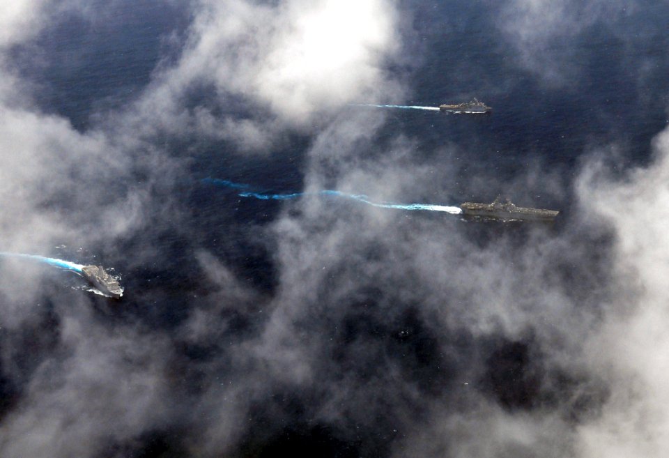 US Navy 110818-N-ZS026-460 The Amphibious Ready Group transits the Indian Ocean in the 7th Fleet AOR