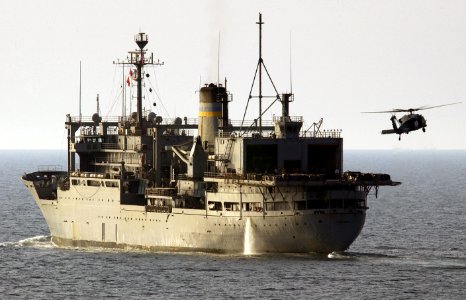 US Navy 040326-N-5319A-002 MH-60S Knighthawks conduct a vertical replenishment at sea with USS George Washington (CVN 73)