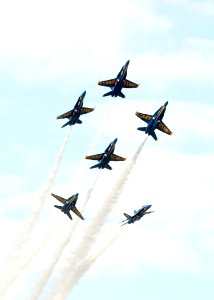 US Navy 040406-N-7559C-001 U.S. Navy Flight Demonstration Squadron Blue Angels perform a maneuver know as the Fleur De Lis