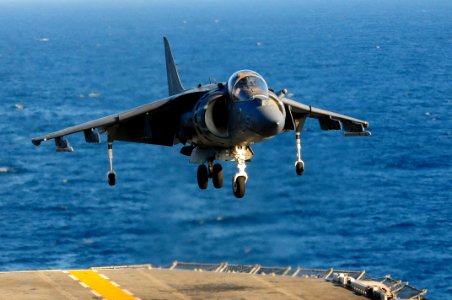 US Navy 110902-N-FH966-594 An AV-8B Harrier assigned to the Red Dragons of Marine Medium Helicopter Squadron (HMM) 268
