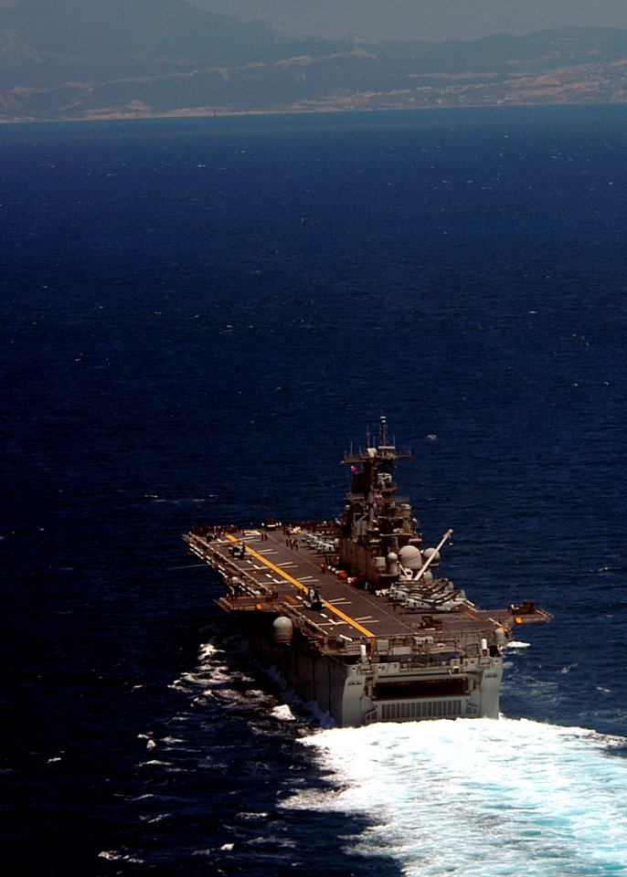 US Navy 040620-N-2972R-120 The amphibious assault ship USS Kearsarge (LHD 3) underway while transiting the Straits of Gibraltar and into the Mediterranean Sea