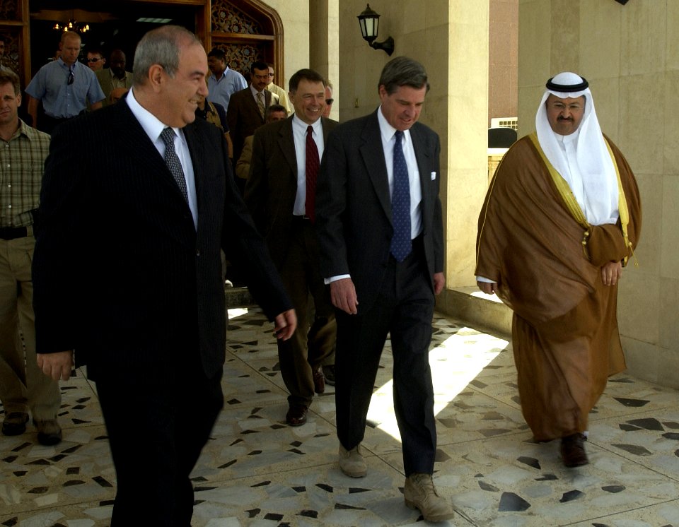 US Navy 040628-F-1351B-004 Prime Minister Ayad Allawi, Ambassador L. Paul Bremer, and President Sheikh Ghazi Ajil al-Yawar make their farewells