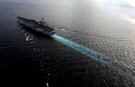 US Navy 120120-N-GZ832-567 The Nimitz-class aircraft carrier USS Carl Vinson (CVN 70) is underway in the Arabian Sea