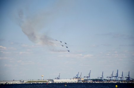 US Navy Blue Angels enter Baltimore Harbor 120616-N-CG900-002