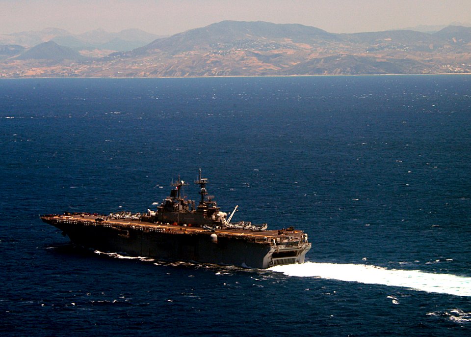 US Navy 040620-N-2972R-117 The amphibious assault ship USS Kearsarge (LHD 3) underway while transiting the Straits of Gibraltar and into the Mediterranean Sea