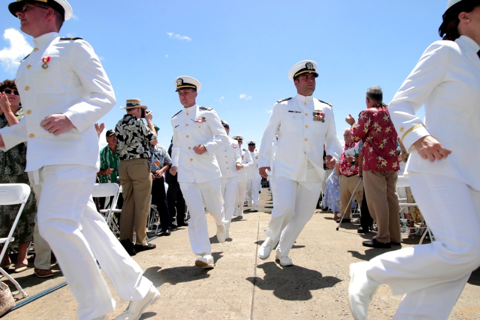 US Navy 040918-N-3228G-028 Crewmembers assigned to the Arleigh Burke-class guided missile destroyer USS Chung-Hoon (DDG 93), run to man their ship at the commissioning ceremony in Pearl Harbor