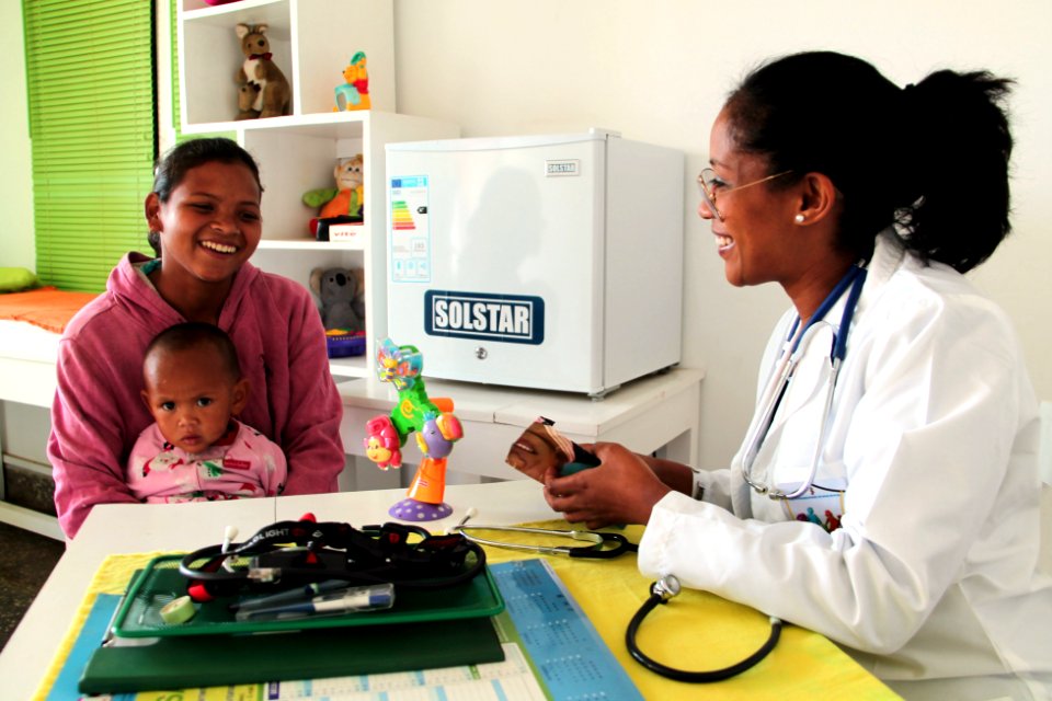 USAID in Madagascar YALI Participant Who Started a Health Center (30996683283)