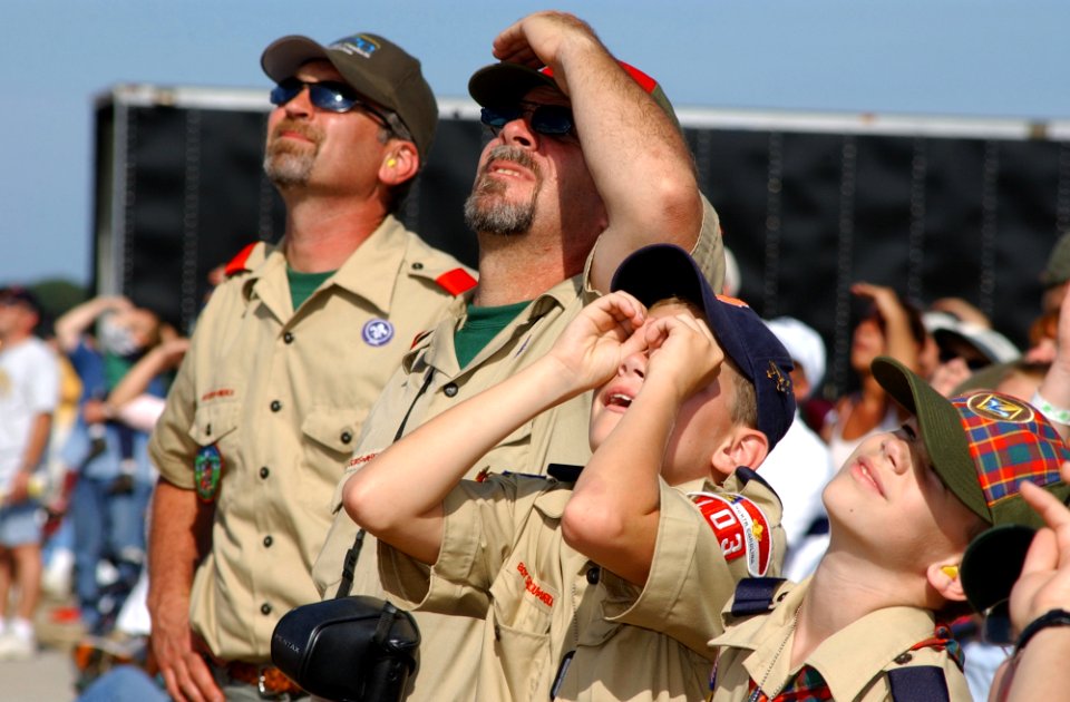 US Navy 040925-N-8496S-172 Mark Lowe and the scouts of Boys Scouts of America Troop 29 of Lynchburg, Va., watch the performance of Sean Tucker