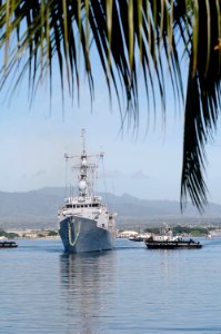 US Navy 041112-N-8157C-037 The Pearl Harbor-based guided missile frigate USS Crommelin (FFG 37), returned home from deployment
