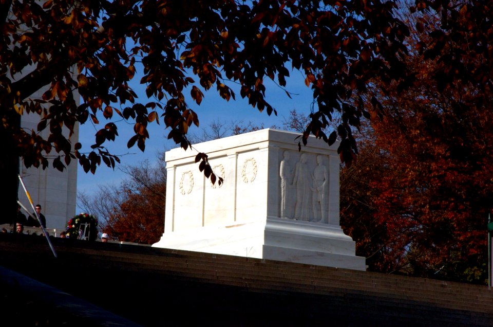 US Navy 041111-G-3024G-773 The Tomb of the Unknowns at Arlington National Cemetery during a Veteran's Day ceremony