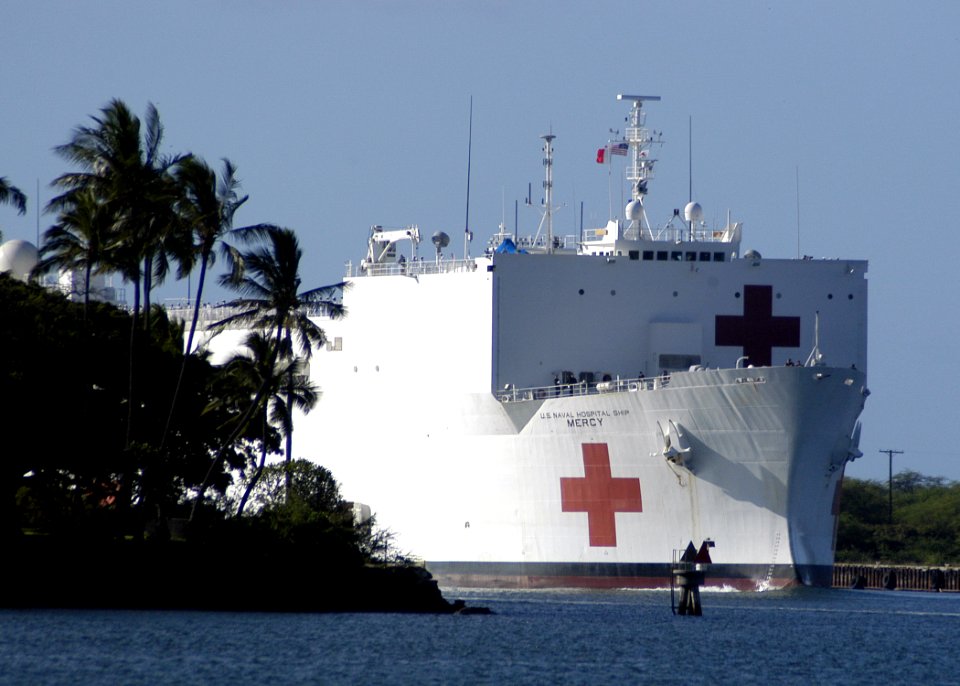 US Navy 050111-N-3019M-001 The Military Sealift Command (MSC) hospital ship USNS Mercy (T-AH 19) enters Pearl Harbor, Hawaii for a brief port visit