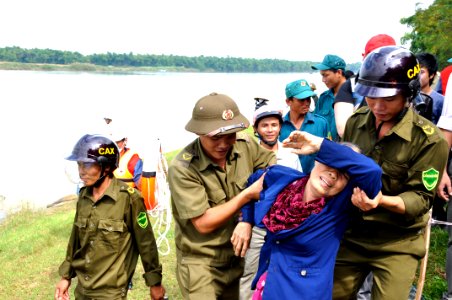 USAID, Red Cross Support Disaster Response Drill in Duy Hoa Commune, Quang Nam Province (8248454419)