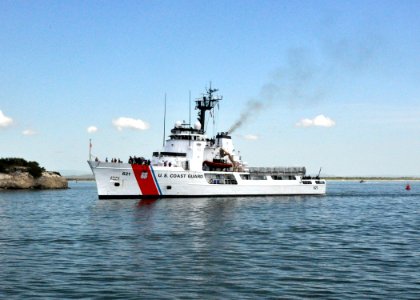 USCGC Valiant Pulls Into GTMO DVIDS291090