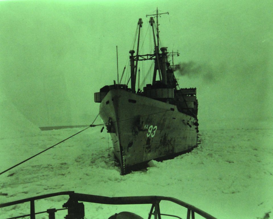 USCGC Northwind (WAGB-282) towing USS Yancey (AKA-93) towards an area of less danger. (22069305021)