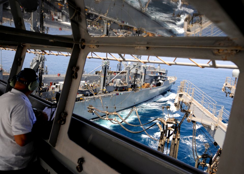 USNS Patuxent refuels USNS Supply. (6967247452)