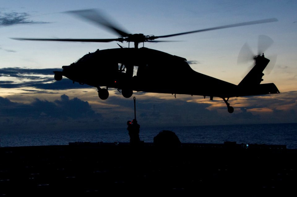 USS America operations 140909-N-MZ309-154