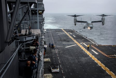 USS America operations 140831-N-LD343-006