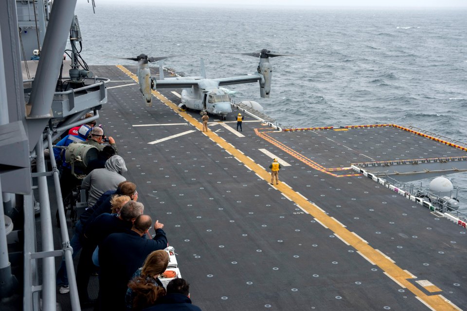 USS America tiger cruise 141014-N-MD297-008