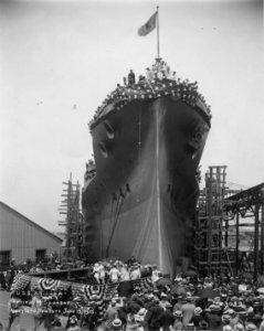 USS Arizona launch arrival of sponsor NARA 19-LC-19A-5