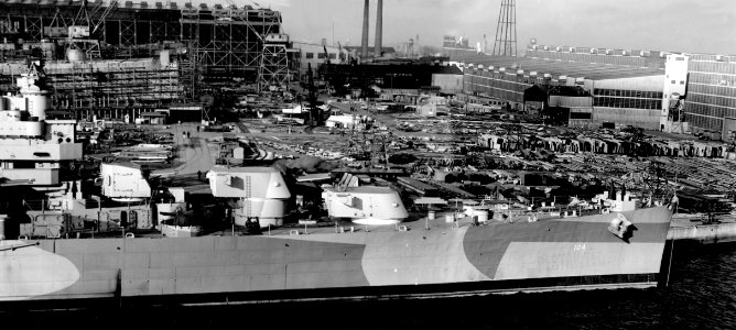 USS Atlanta (CL-104) at New York Shipbuilding Corporation, Camden, New Jersey (USA), on 22 November 1944 (19-LCM-CL104-9-10)