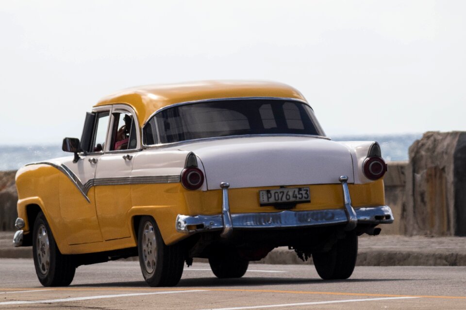 Classic ford almendron
