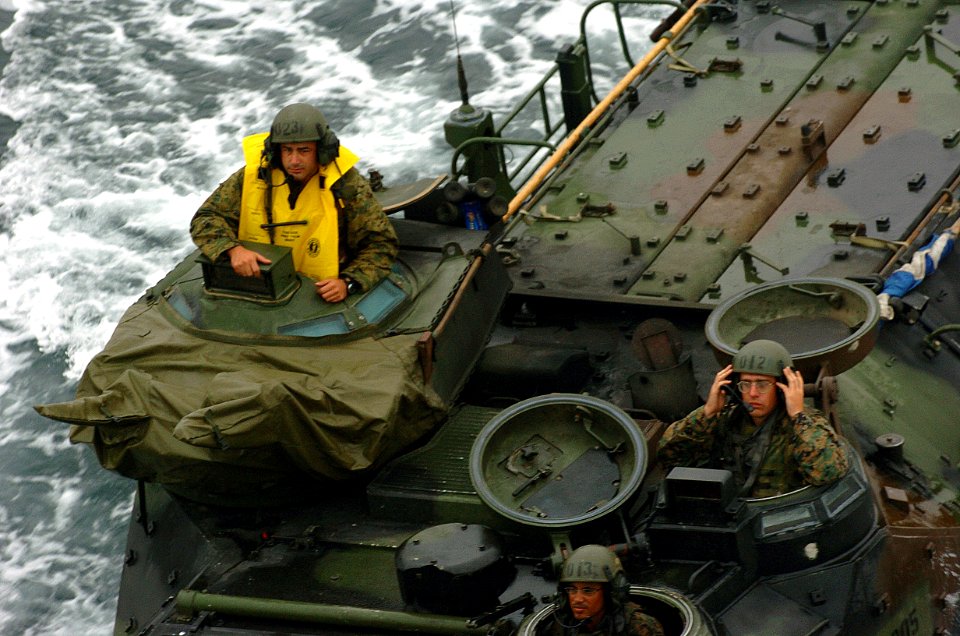 US Navy 050615-N-9866B-007 An amphibious assault vehicle makes its way through the Pacific Ocean to embark aboard the amphibious assault ship USS Peleliu (LHA 5)