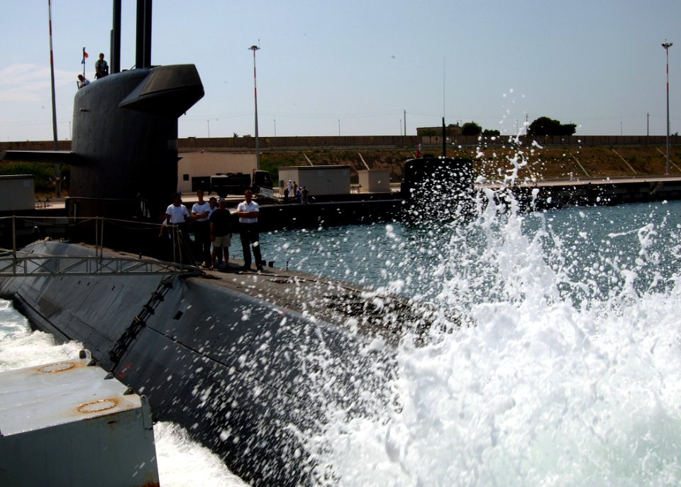 US Navy 050619-N-1464F-006 The Dutch submarine HNLMS Dolfijn (S 808) conducts a low-pressure blow during pre-underway checks in Taranto Naval Base Mar Grande