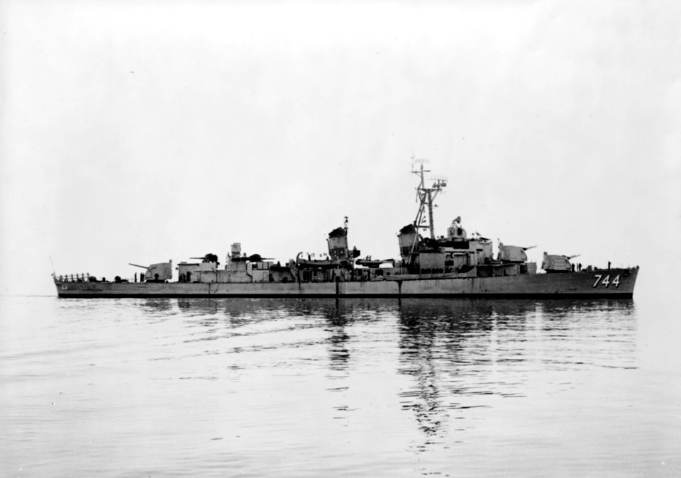 USS Blue (DD-744) off the San Francisco Naval Shipyard on 13 August 1956