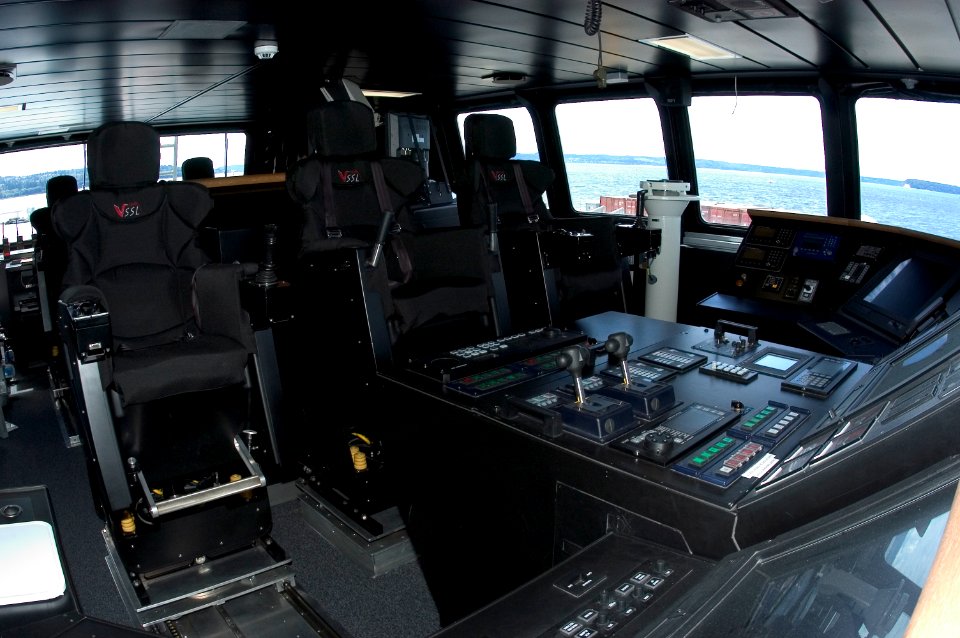 US Navy 050711-N-3390M-040 The Bridge aboard the U.S. Navy's newest ship, the Littoral Surface Craft-Experimental (X-Craft), Sea Fighter (FSF 1)