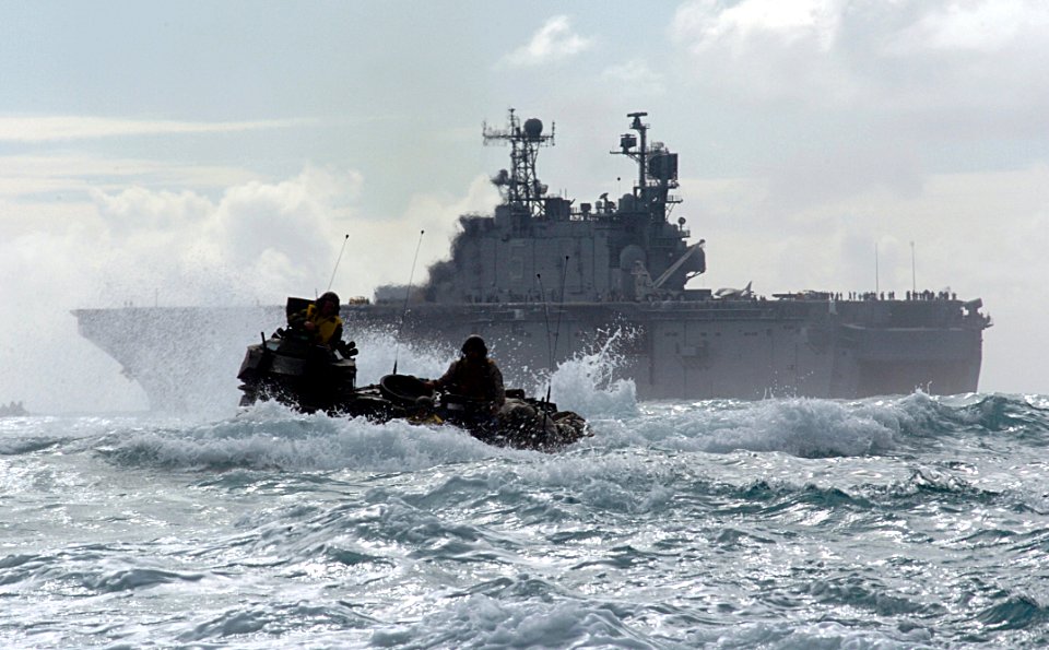 US Navy 050627-N-9866B-012 A U.S. Marine Corps amphibious assault vehicle (AAV), assigned to the 3rd Amphibious Assault Battalion, travels through the Pacific Ocean after departing the amphibious assault ship USS Peleliu (LHA 5