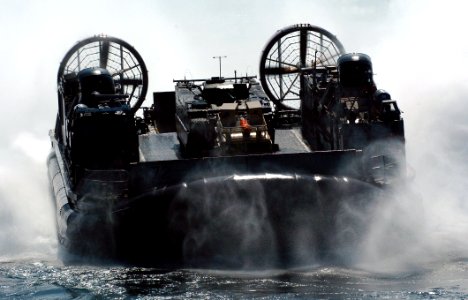 US Navy 050621-N-9866B-017 A Landing Craft, Air Cushion (LCAC), assigned to Assault Craft Unit Five (ACU-5), makes its way through the Pacific Ocean