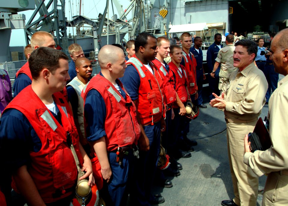US Navy 050713-N-0962S-027 Master Chief Petty Officer of the Navy (MCPON) Terry Scott speaks to Sailors on the flight deck aboard USS Ashland (LSD 48)