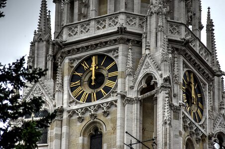 12hr time timepiece