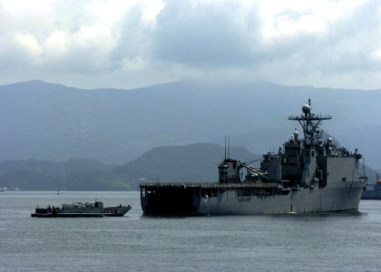 US Navy 050706-N-5067K-005 Landing Craft, Utility (LCU 1627), assigned to Assault Craft Unit One (ACU-1), prepares to enter the well deck aboard USS Harpers Ferry (LPD 49)