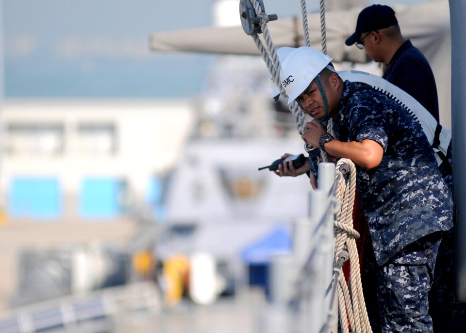 USS Blue Ridge operations 130608-N-YF014-133