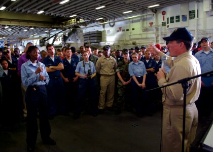 US Navy 050712-N-0962S-199 Master Chief Petty Officer of the Navy (MCPON) Terry Scott answers a Sailor's question aboard the amphibious assault ship USS Kearsarge (LHD 3)