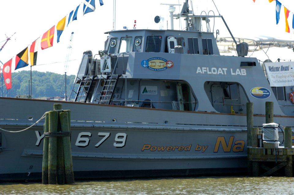 US Navy 050619-N-7676W-006 The Navy's Afloat Laboratory hosted 1,298 visitors during two days of public tours