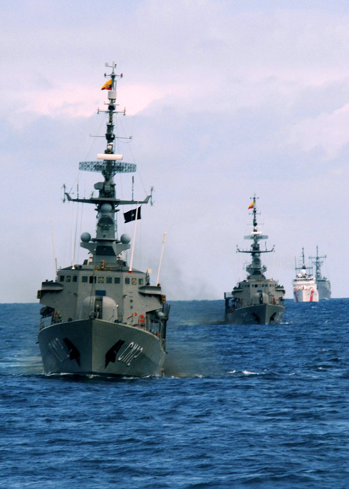 US Navy 050712-N-4374S-005 The Ecuadorian Navy corvette BAE Manabi (CM 12) underway in front of a formation during UNITAS 46-05 Pacific Phase