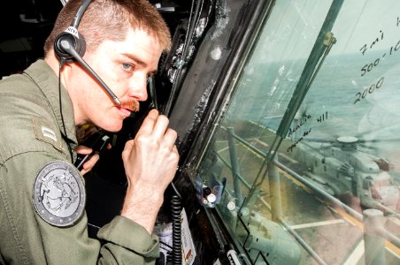 USS Bonhomme Richard operations 140420-N-LM312-004