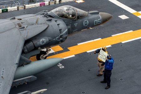 USS Bonhomme Richard, Harrier flight ops 150128-N-UF697-344