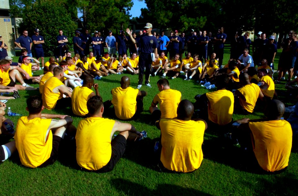 US Navy 050730-N-5862D-268 Senior Chief Electronics Technician Dave Hard addresses the newest chief petty officer (CPO) selectees at their first formal training aboard Naval Support Activity Mid-South